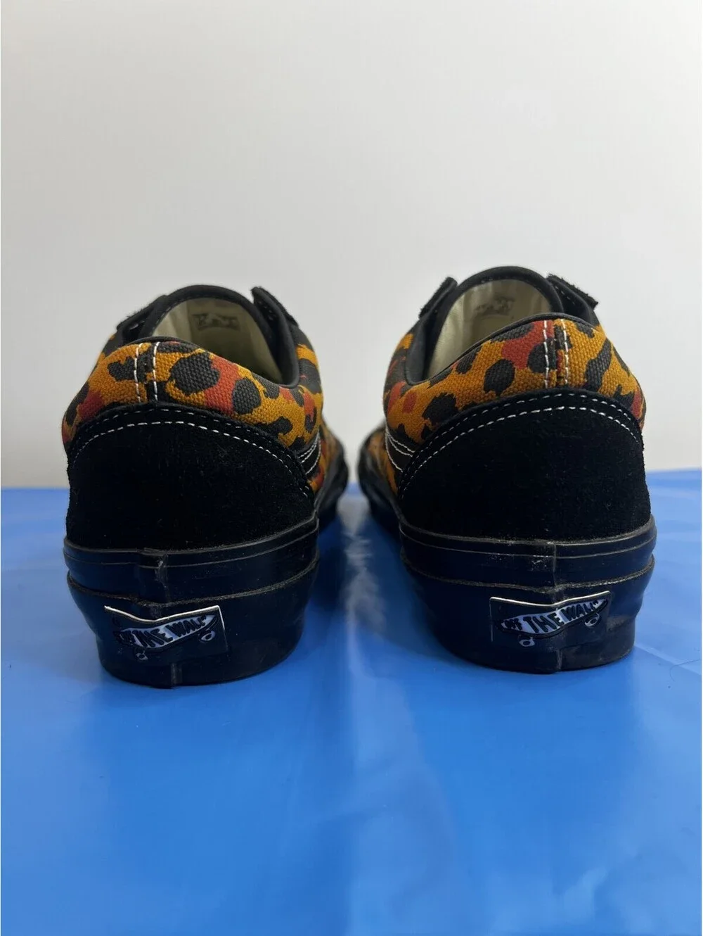 Vans Old Skool Men’s 7.5 Women’s 9 Orange Leopard Animal Print Black Shoes
